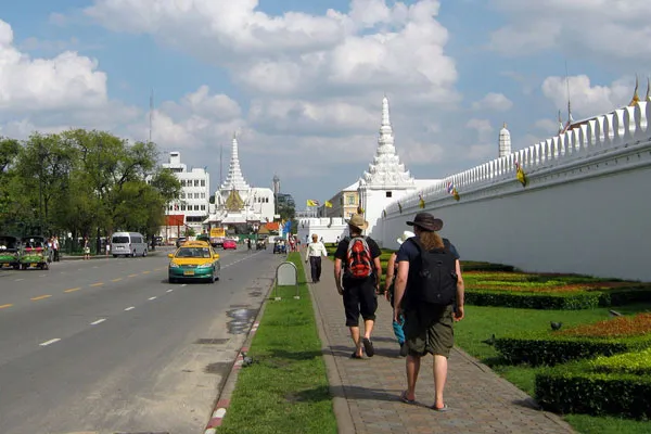 Tajlandia | 30 X 2011 – okolice Wielkiego Pałacu Królewskiego w Bangkoku Tajlandia | 30 X 2011 – okolice Wielkiego Pałacu Królewskiego w Bangkoku