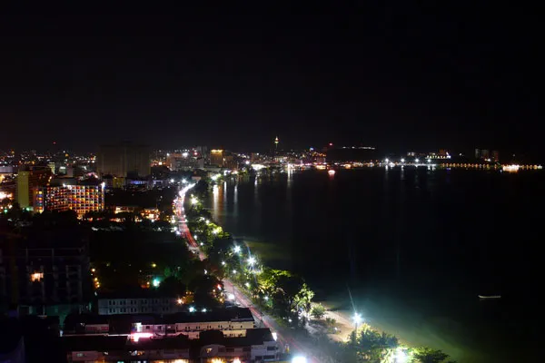 Tajlandia | Marcowa Pattaya o zmierzchu