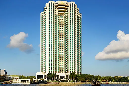 Tajlandia | Imponujący gmach Hotelu Peninsula