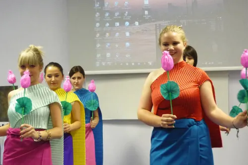 Studenci podczas obchodów Dnia Tajlandii na UAM