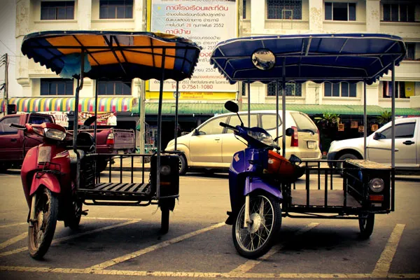 Tajlandia | Lokalne środki transportu mogą być prawdziwą atrakcją turystyczną 