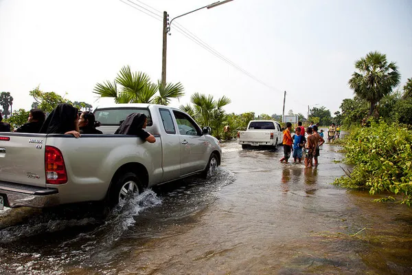 Tajlandia | Komunikacja w całej południowej Tajlandii jest znacznie utrudniona