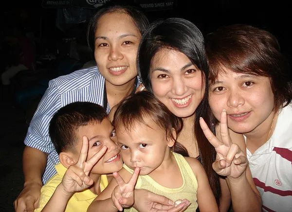 Tajlandia | Językiem tajskim posługuje się ponad 95% mieszkańców Tajlandii